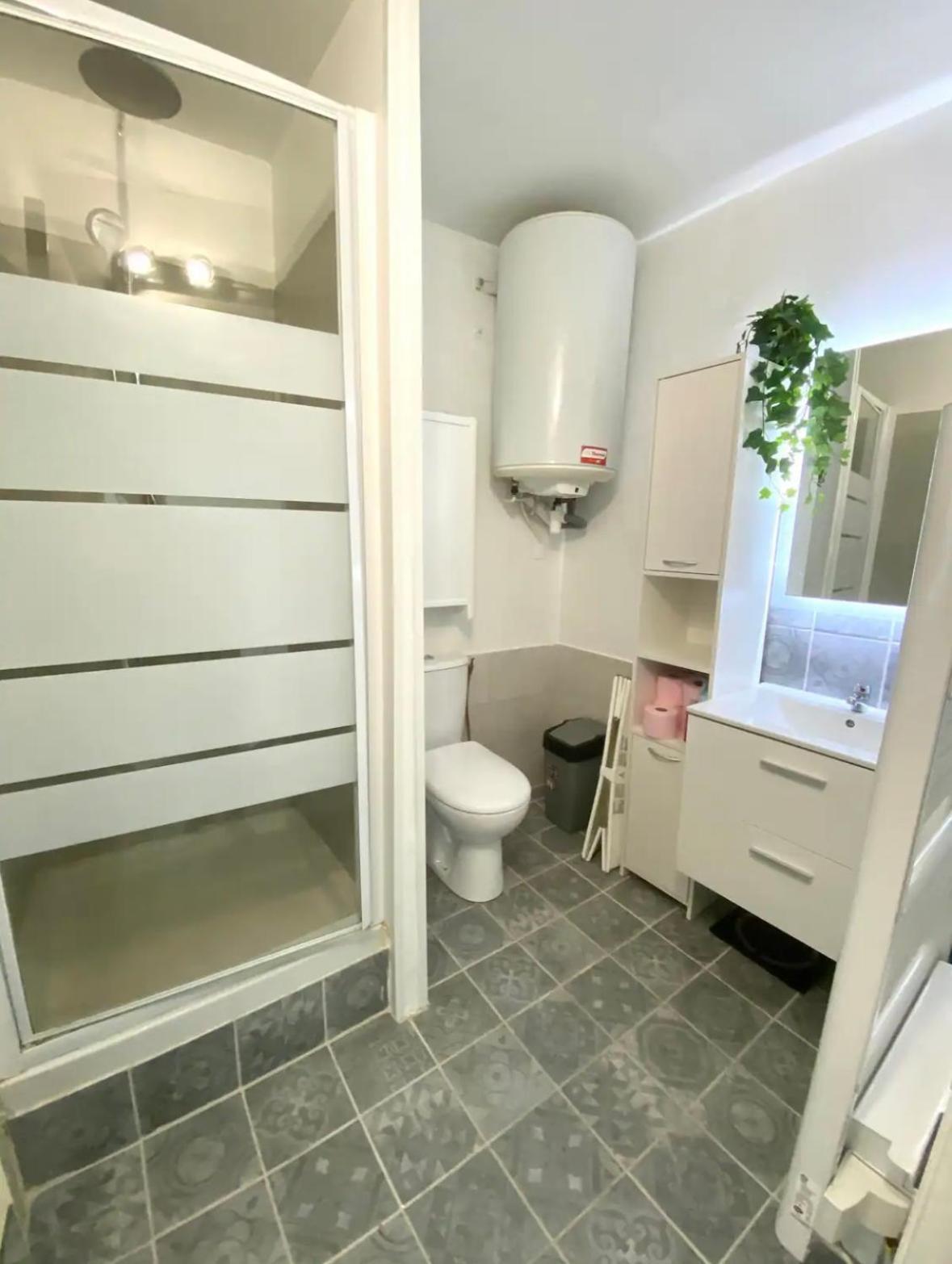 Chez Camille Et David Apartment Sorgues Exterior photo